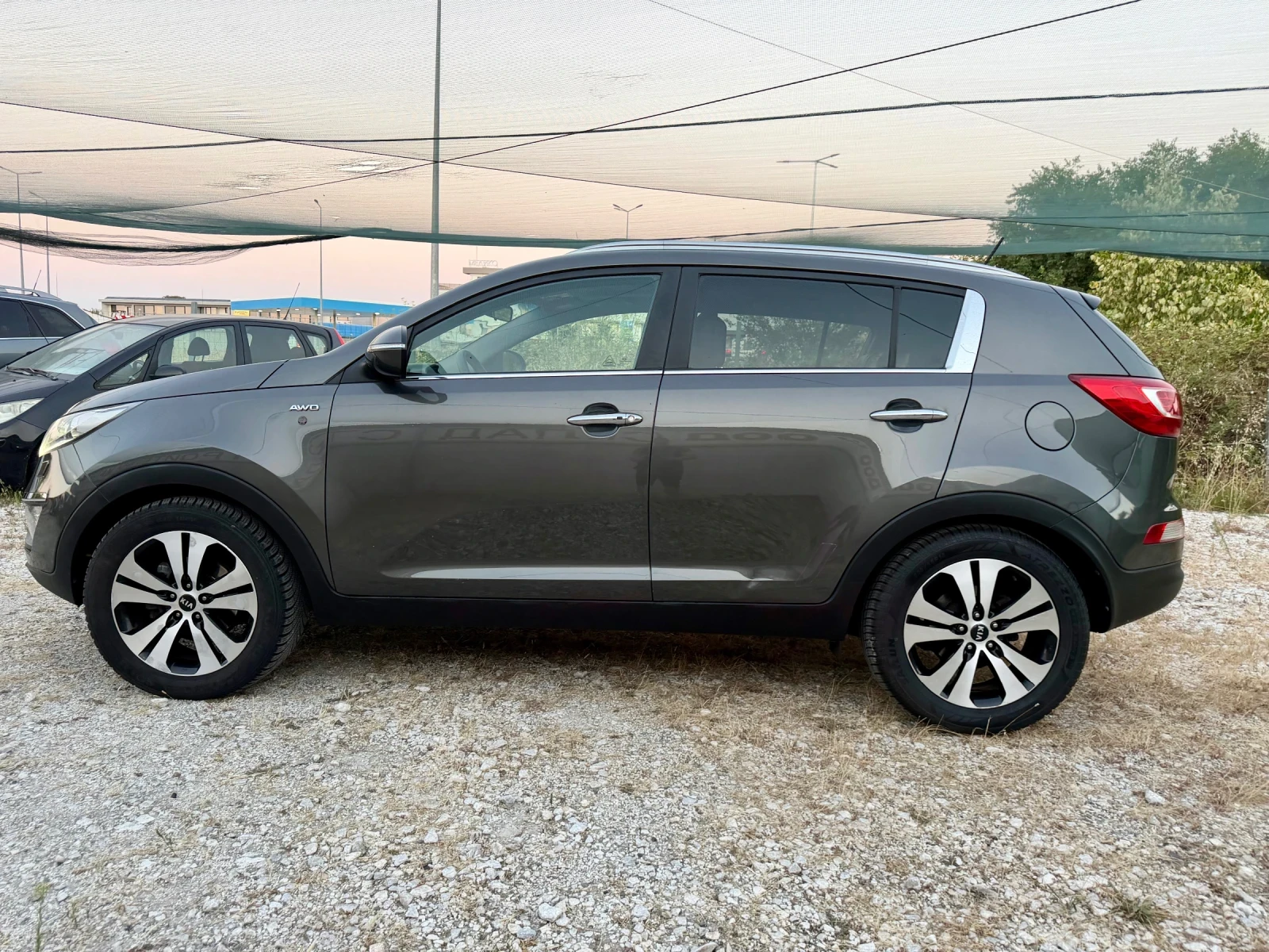 Kia Sportage 2.0d 4x4 Navi Панорама Keyless Go, снимка 6 - Автомобили и джипове - 55782830