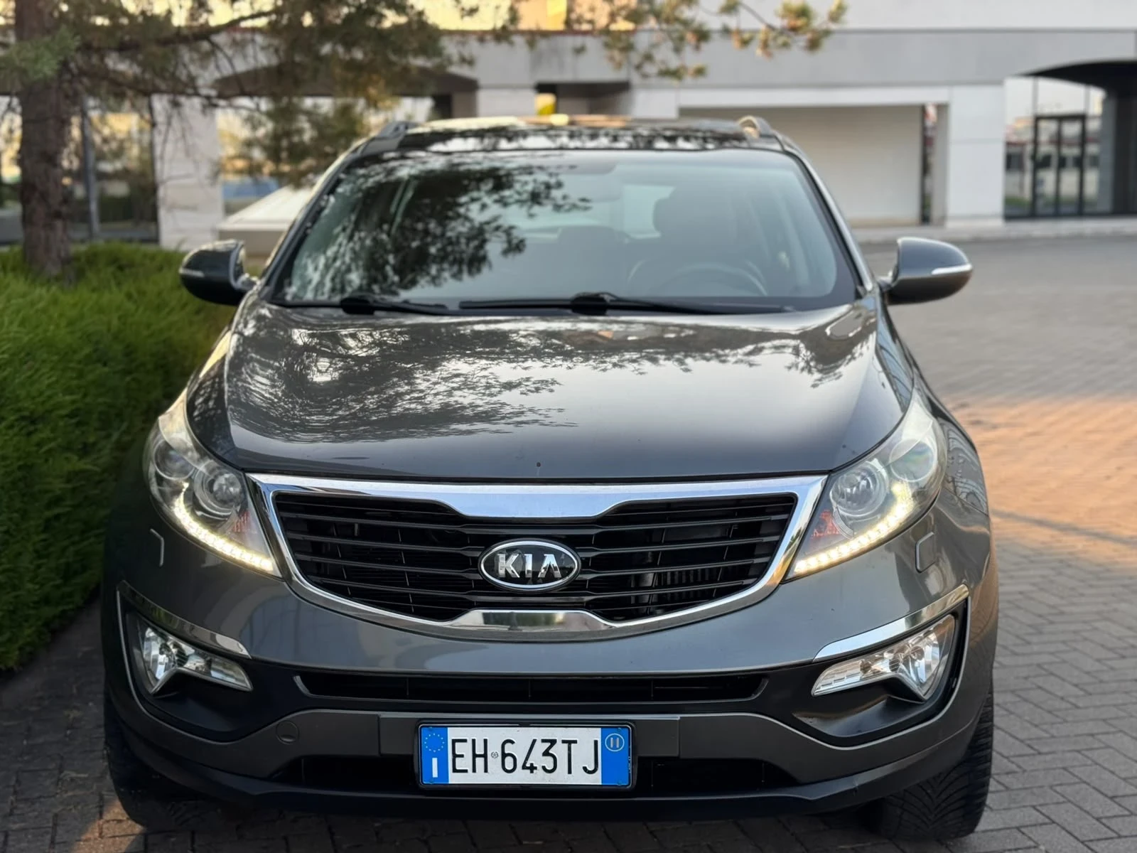 Kia Sportage 2.0d 4x4 Navi Панорама , снимка 3 - Автомобили и джипове - 55393601