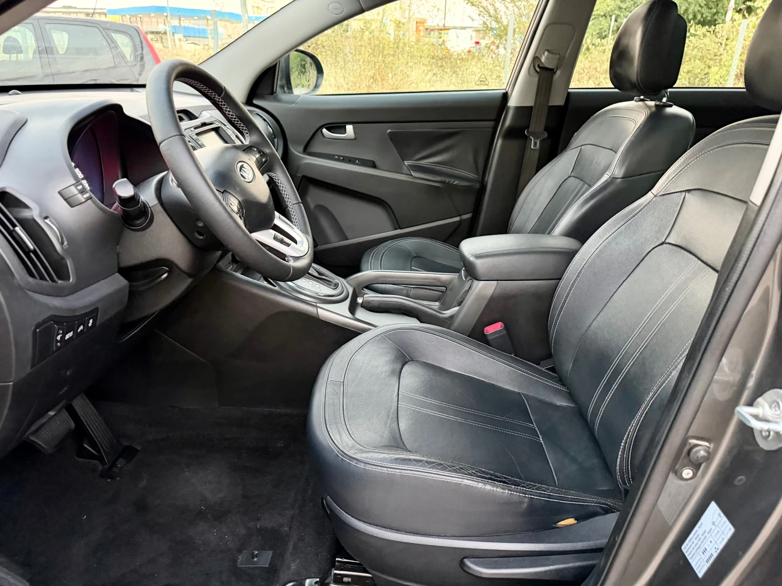 Kia Sportage 2.0d 4x4 Navi Панорама Keyless Go, снимка 8 - Автомобили и джипове - 55782830