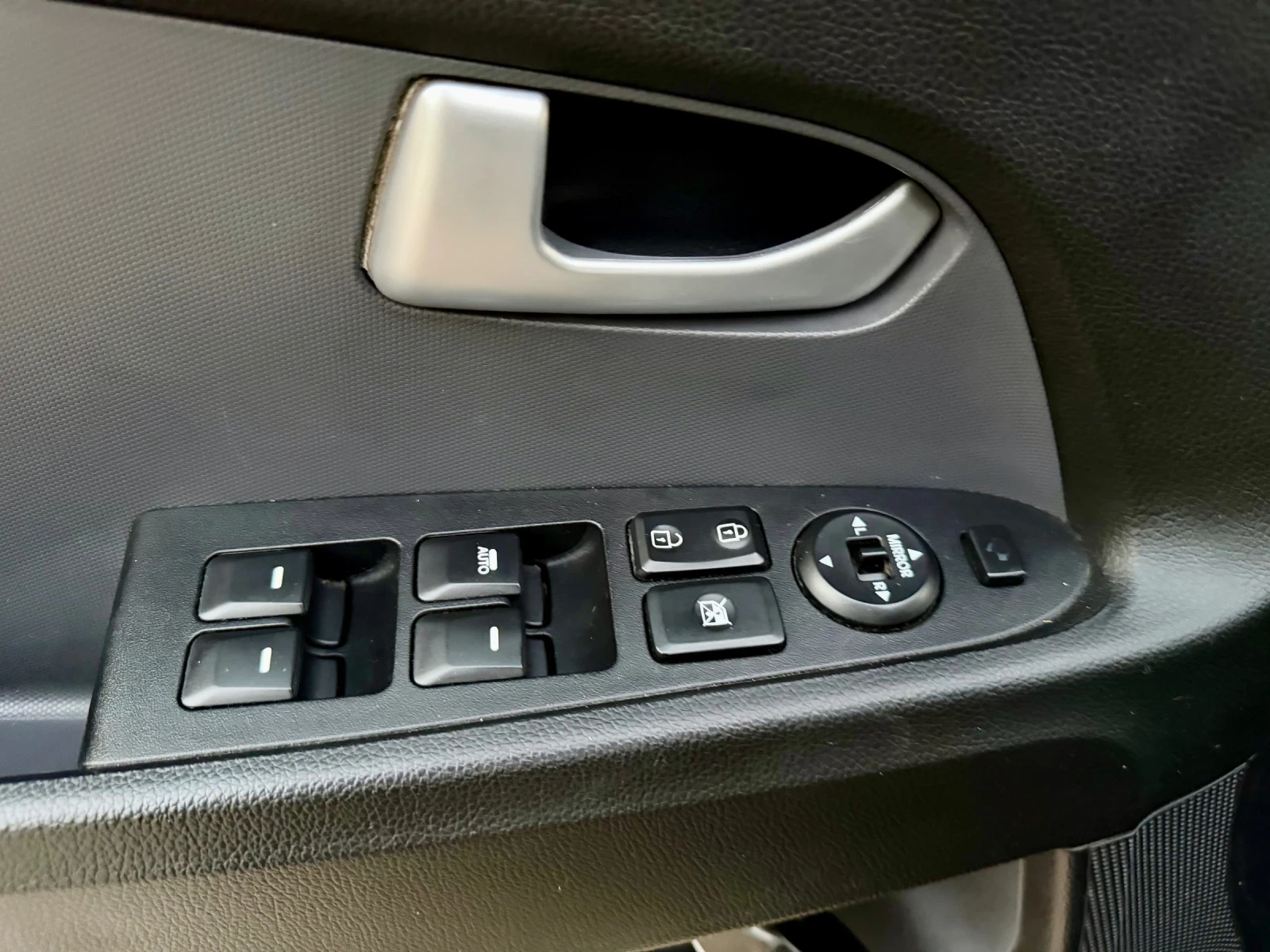 Kia Sportage 2.0d 4x4 Navi Панорама Keyless Go, снимка 15 - Автомобили и джипове - 55782830