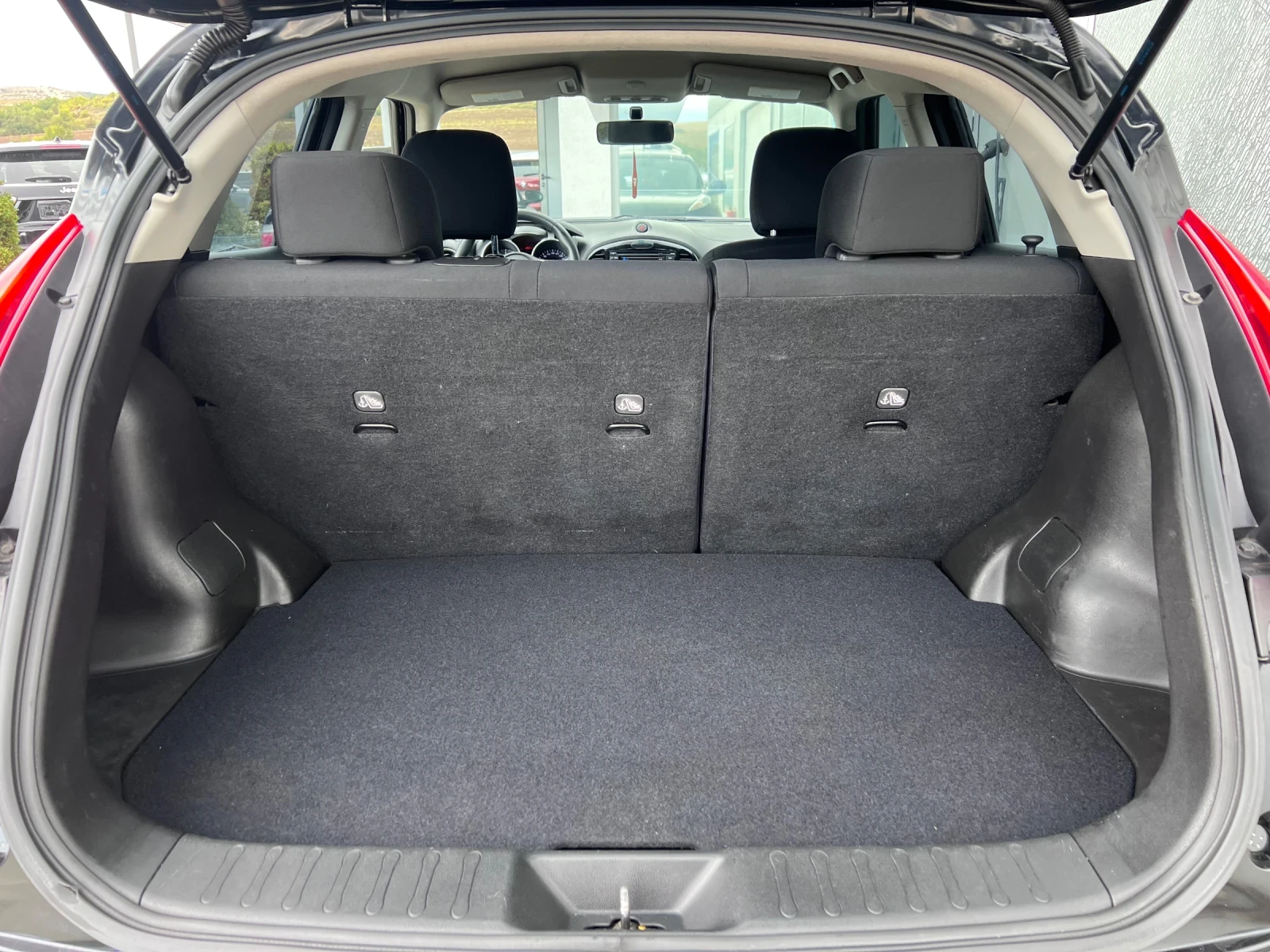 Nissan Juke 1.6 Turbo* Pure Drive* , снимка 12 - Автомобили и джипове - 56233877