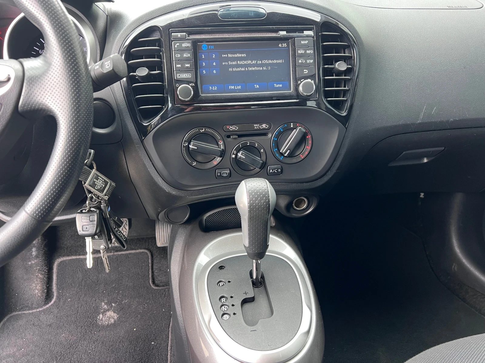 Nissan Juke 1.6 Turbo* Pure Drive* , снимка 9 - Автомобили и джипове - 56233877