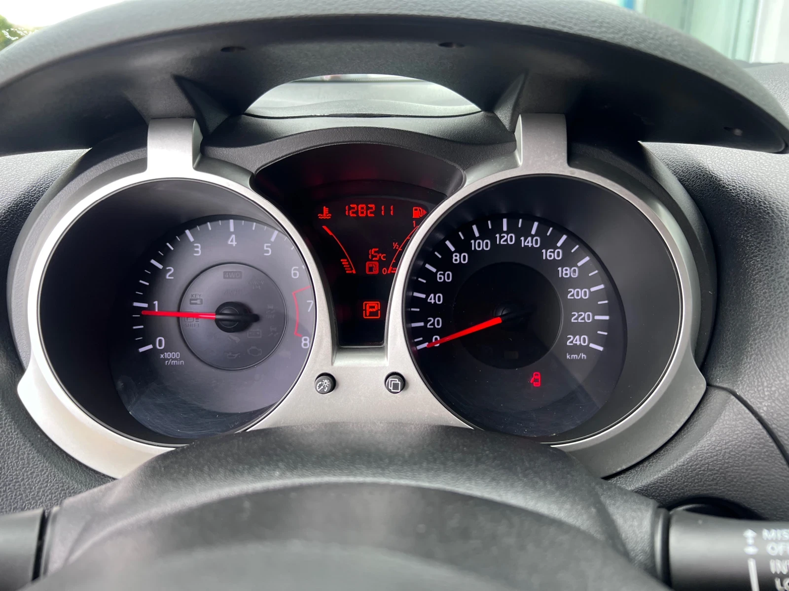 Nissan Juke 1.6 Turbo* Pure Drive* , снимка 8 - Автомобили и джипове - 56233877