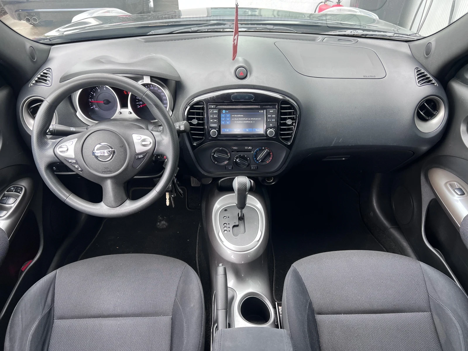 Nissan Juke 1.6 Turbo* Pure Drive* , снимка 11 - Автомобили и джипове - 56233877