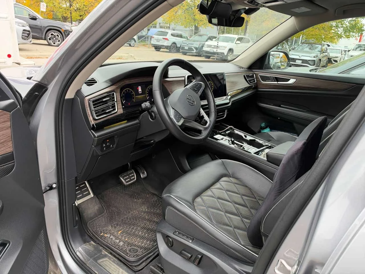 VW Atlas * Execline * CARFAX * ����� �� ����������� | Mobile.bg � ����������� 8