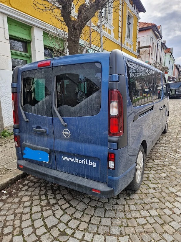 Opel Vivaro, снимка 3 - Бусове и автобуси - 49303629