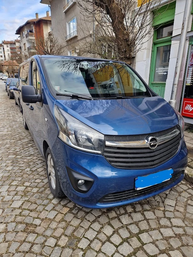 Opel Vivaro, снимка 2 - Бусове и автобуси - 49303629