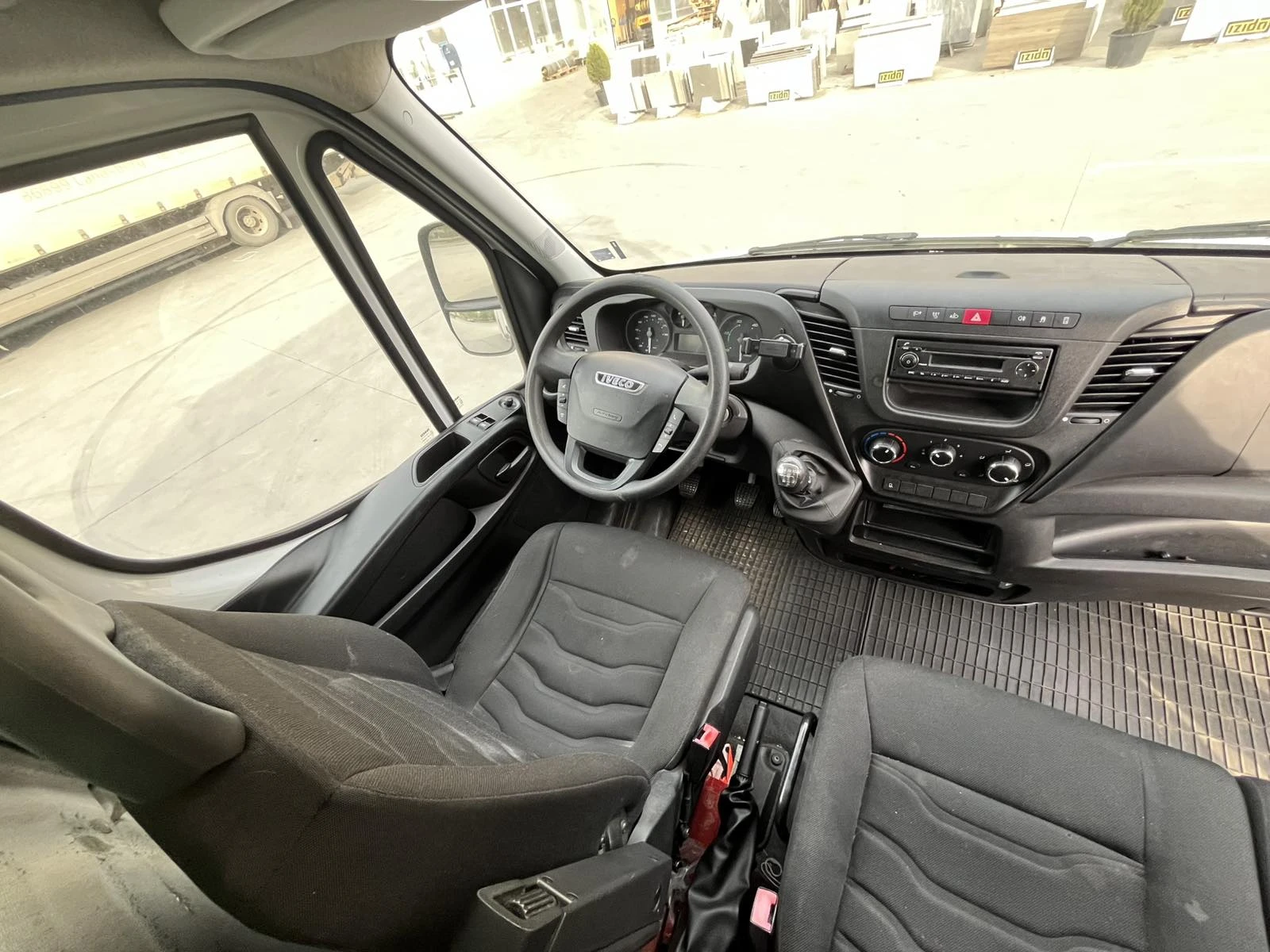 Iveco 35s15 Daily 2.3 , снимка 12 - Бусове и автобуси - 54462256