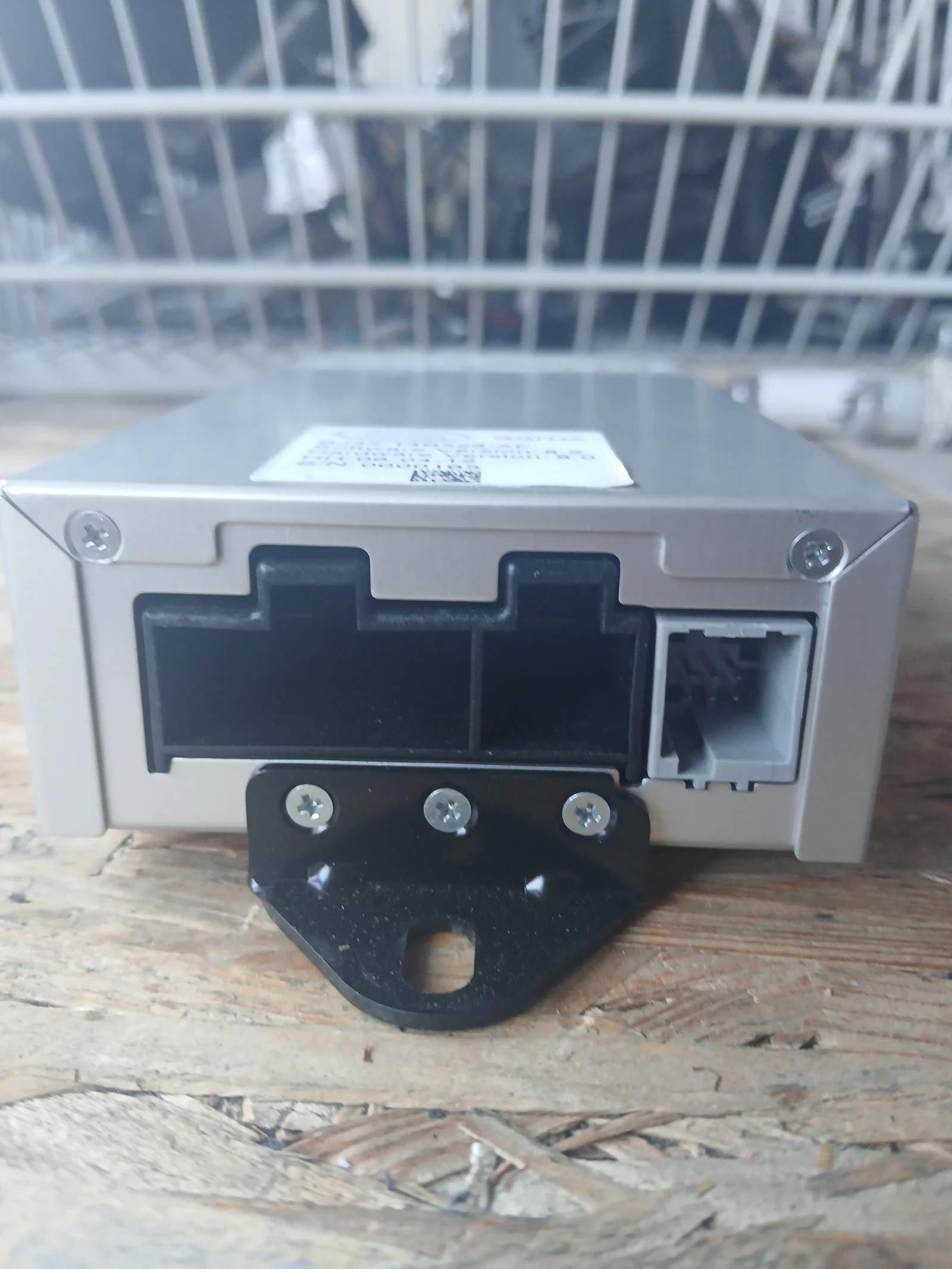 BJ32-14B526-AF модул напрежение Lend Rover Evoque , снимка 2 - Части - 55881659