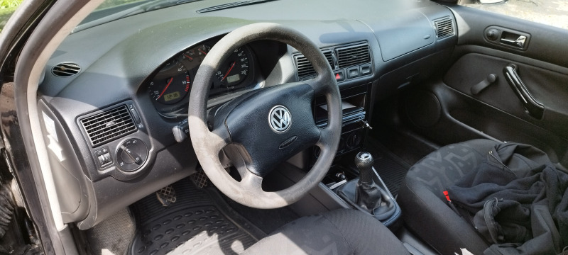 VW Golf, снимка 7 - Автомобили и джипове - 45760578