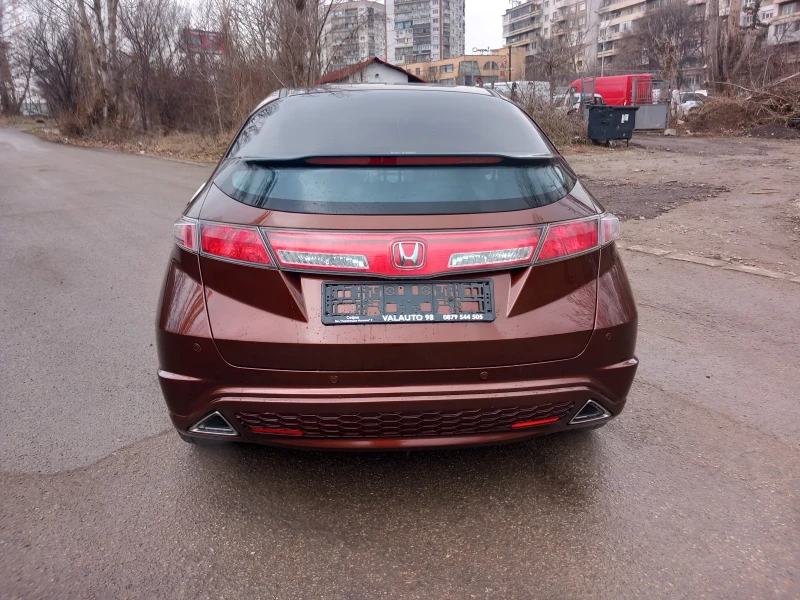 Honda Civic 1.8 V-TEC НАВИ КОЖА FACE, снимка 6 - Автомобили и джипове - 49323518