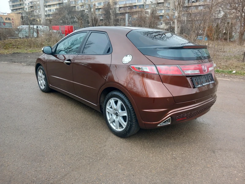 Honda Civic 1.8 V-TEC НАВИ КОЖА FACE, снимка 7 - Автомобили и джипове - 49323518