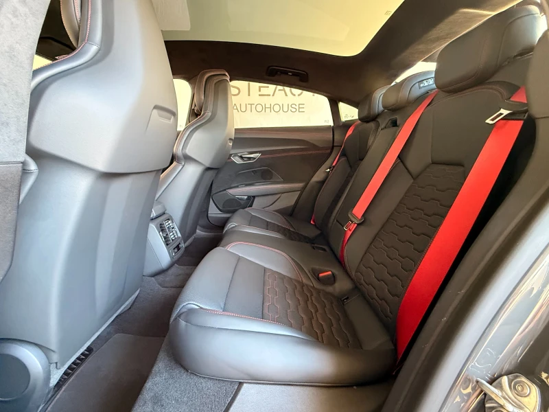 Audi E-Tron GT RS QUATTRO PERFORMANCE * НАЛИЧЕН АВТОМОБИЛ * , снимка 14 - Автомобили и джипове - 51817030