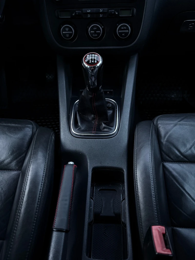 VW Golf, снимка 6 - Автомобили и джипове - 52553536