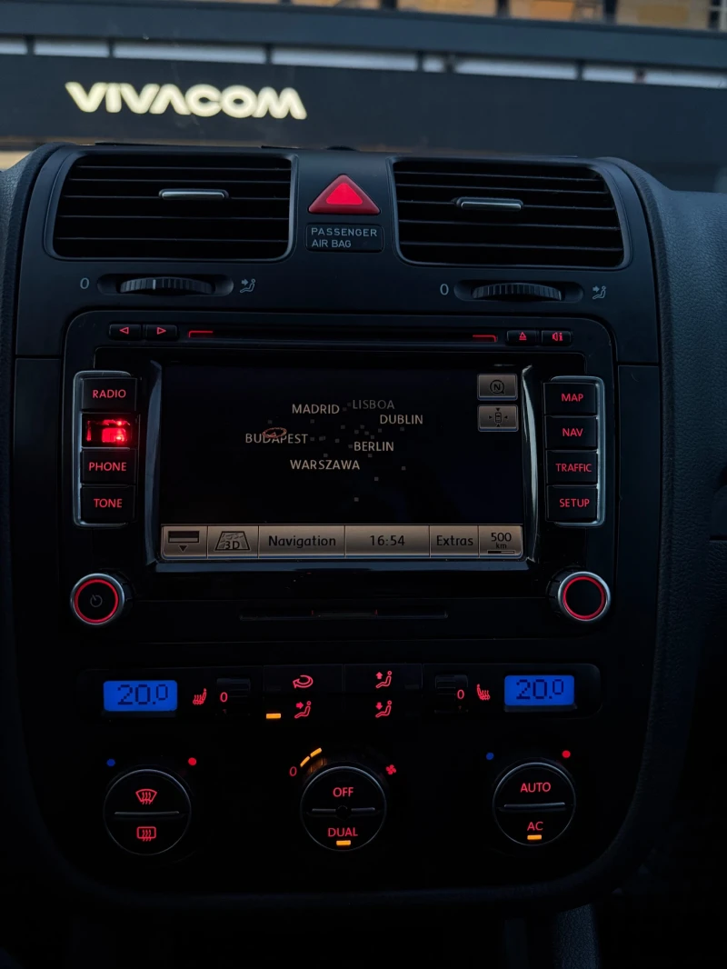 VW Golf, снимка 8 - Автомобили и джипове - 52553536