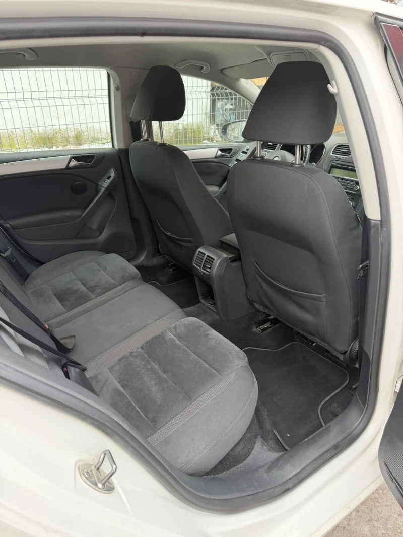 VW Golf, снимка 8 - Автомобили и джипове - 53031999