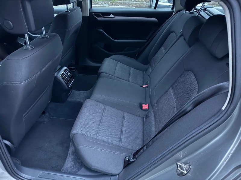 VW Passat 2.0 TDI 150 кс., снимка 13 - Автомобили и джипове - 53081902