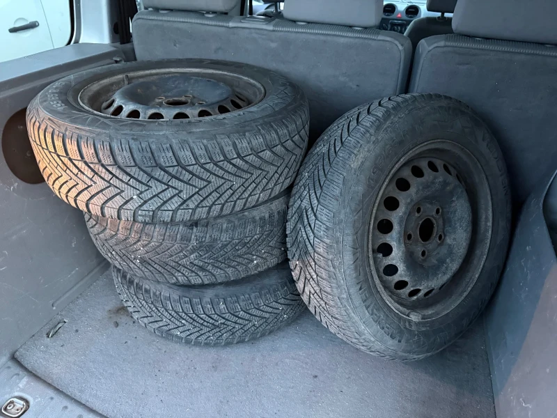 VW Caddy Life 1.9TDI, снимка 12 - Автомобили и джипове - 53458815