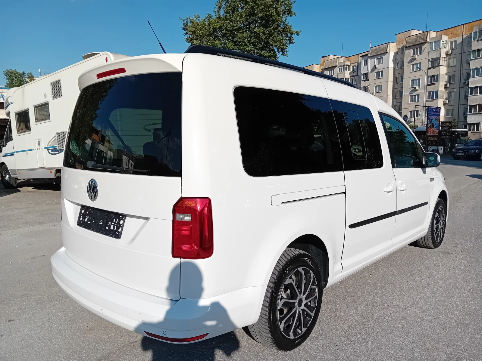 VW Caddy MAXI 7места-TGI-метан - изображение 4