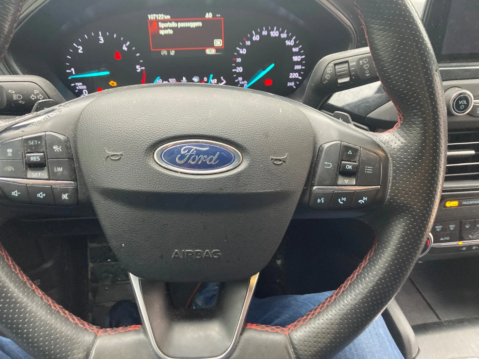 Ford Focus 1.5TDCI - изображение 7