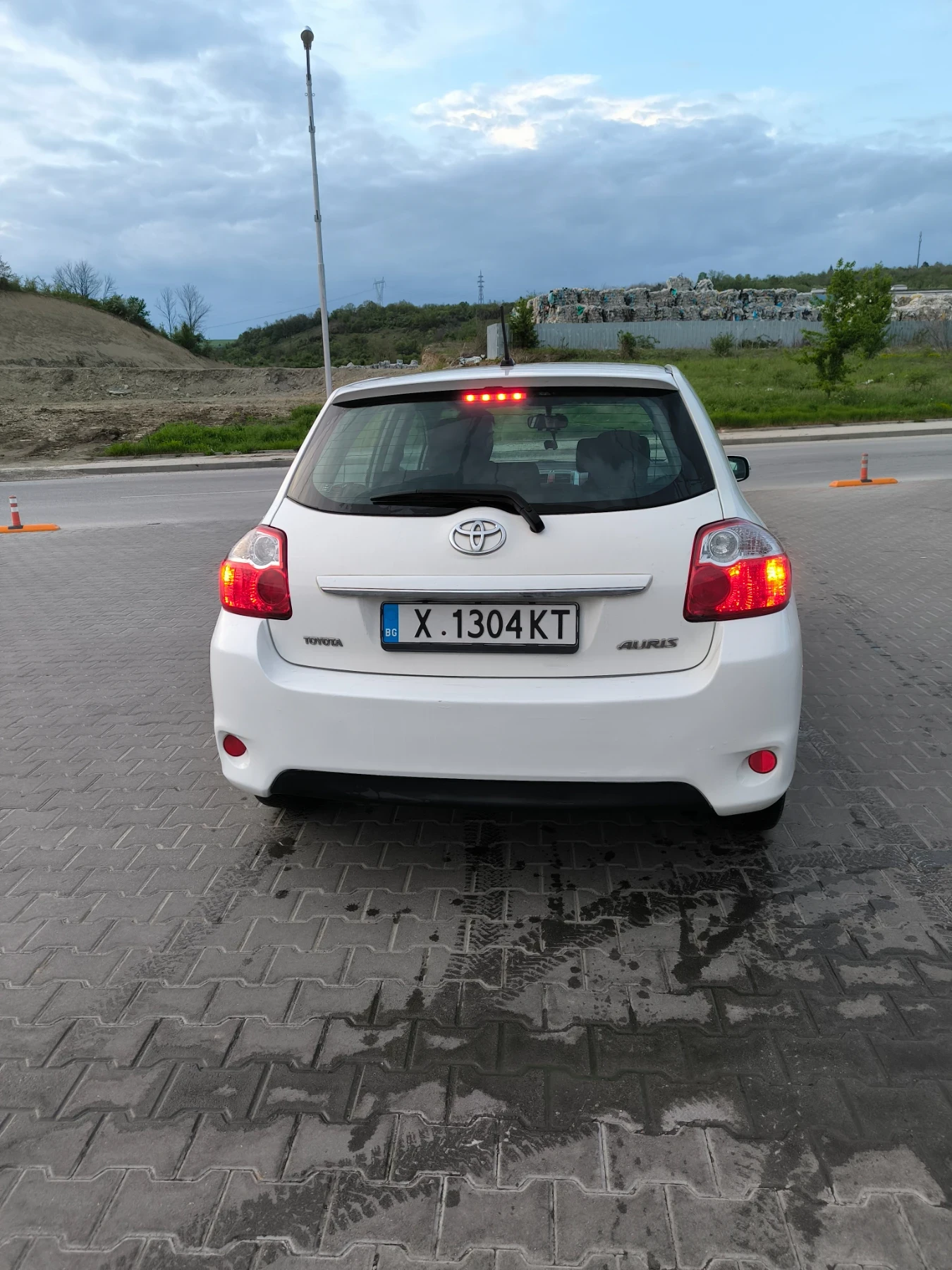 Toyota Auris  - изображение 4