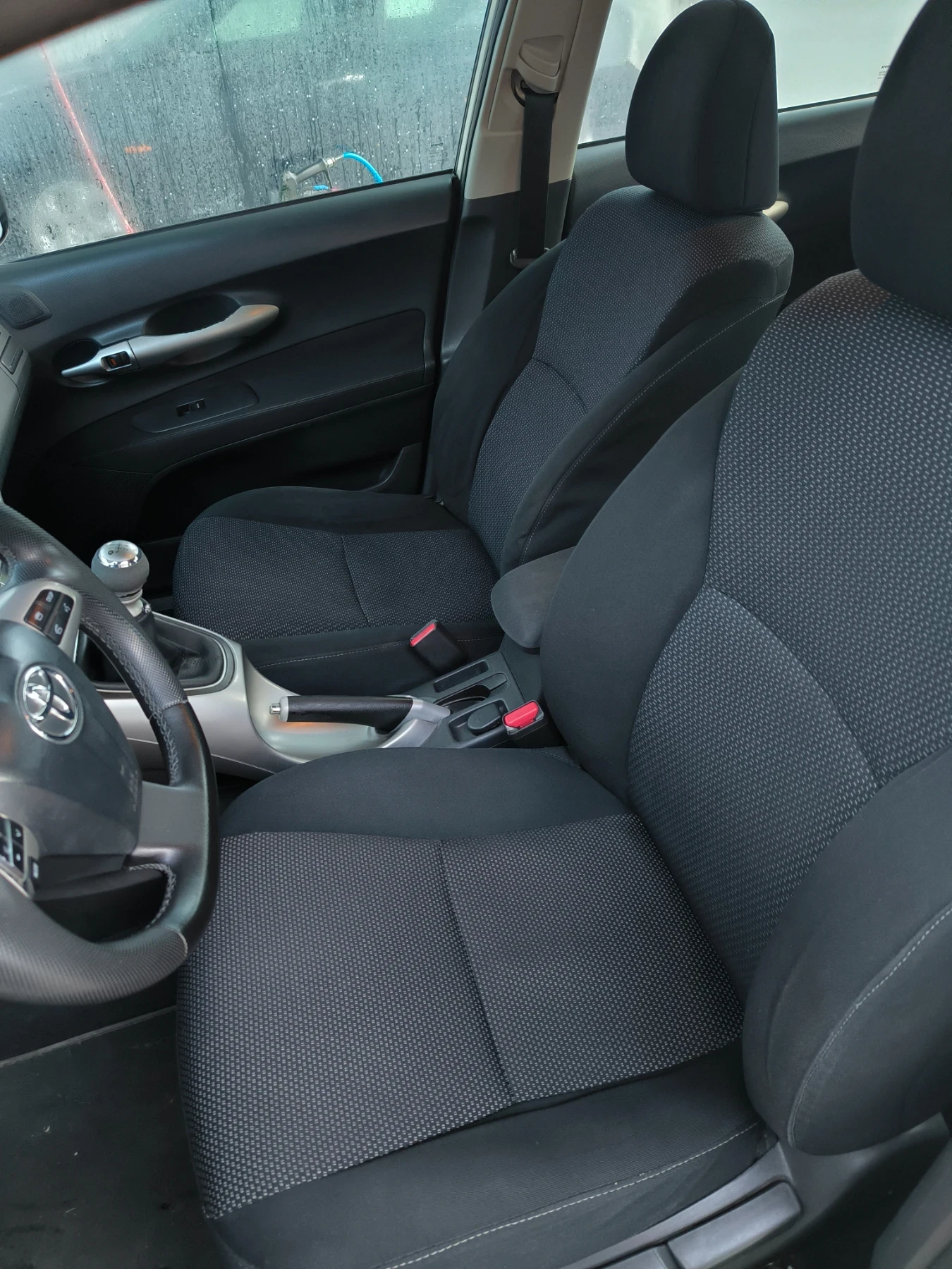 Toyota Auris  - изображение 8