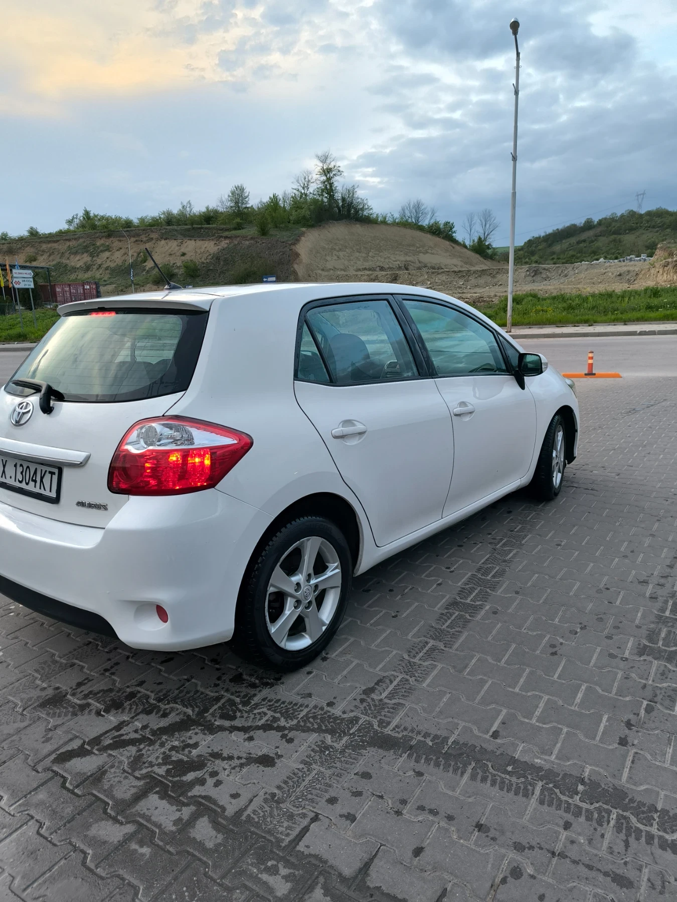 Toyota Auris  - изображение 5