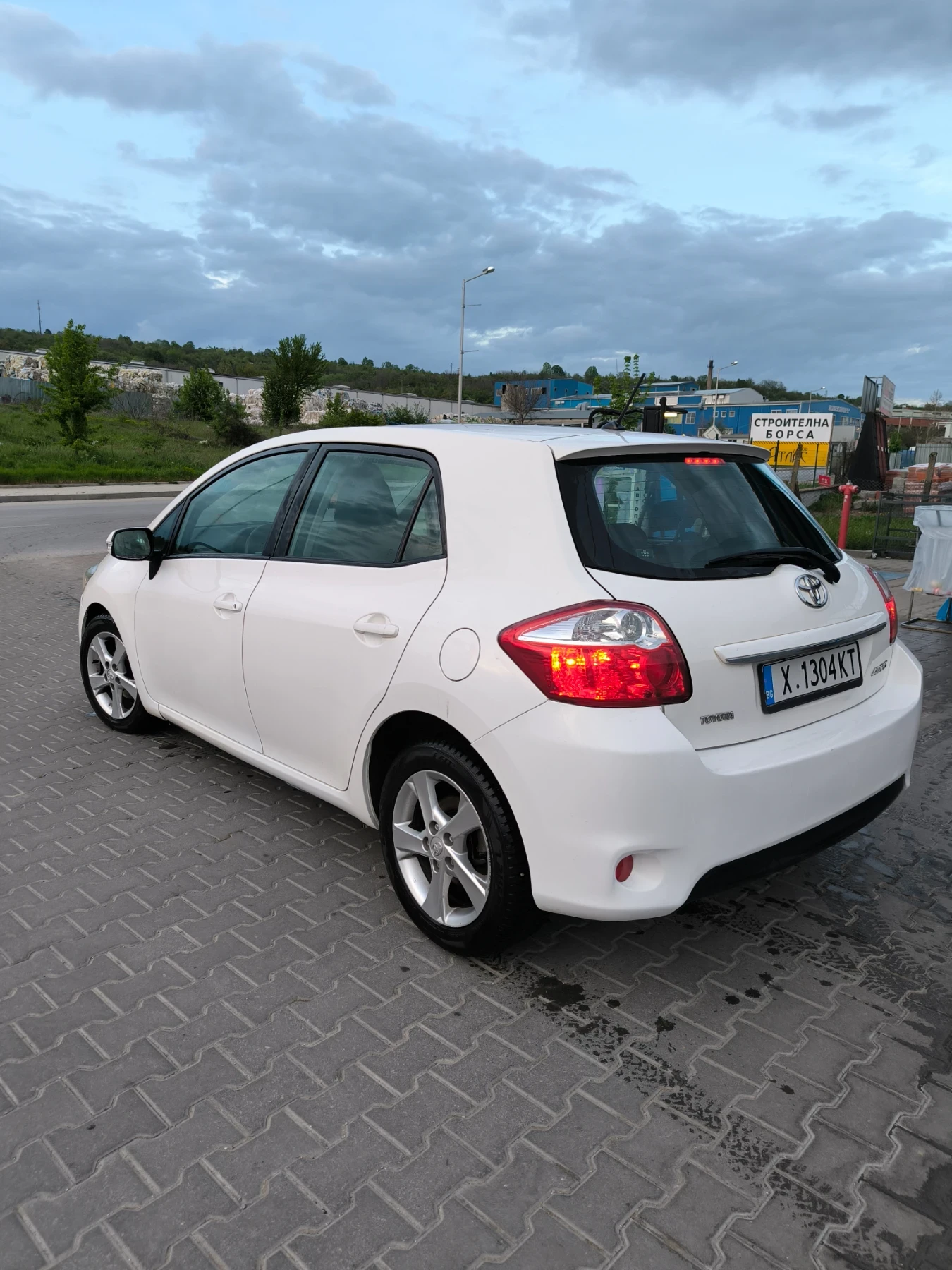 Toyota Auris  - изображение 3