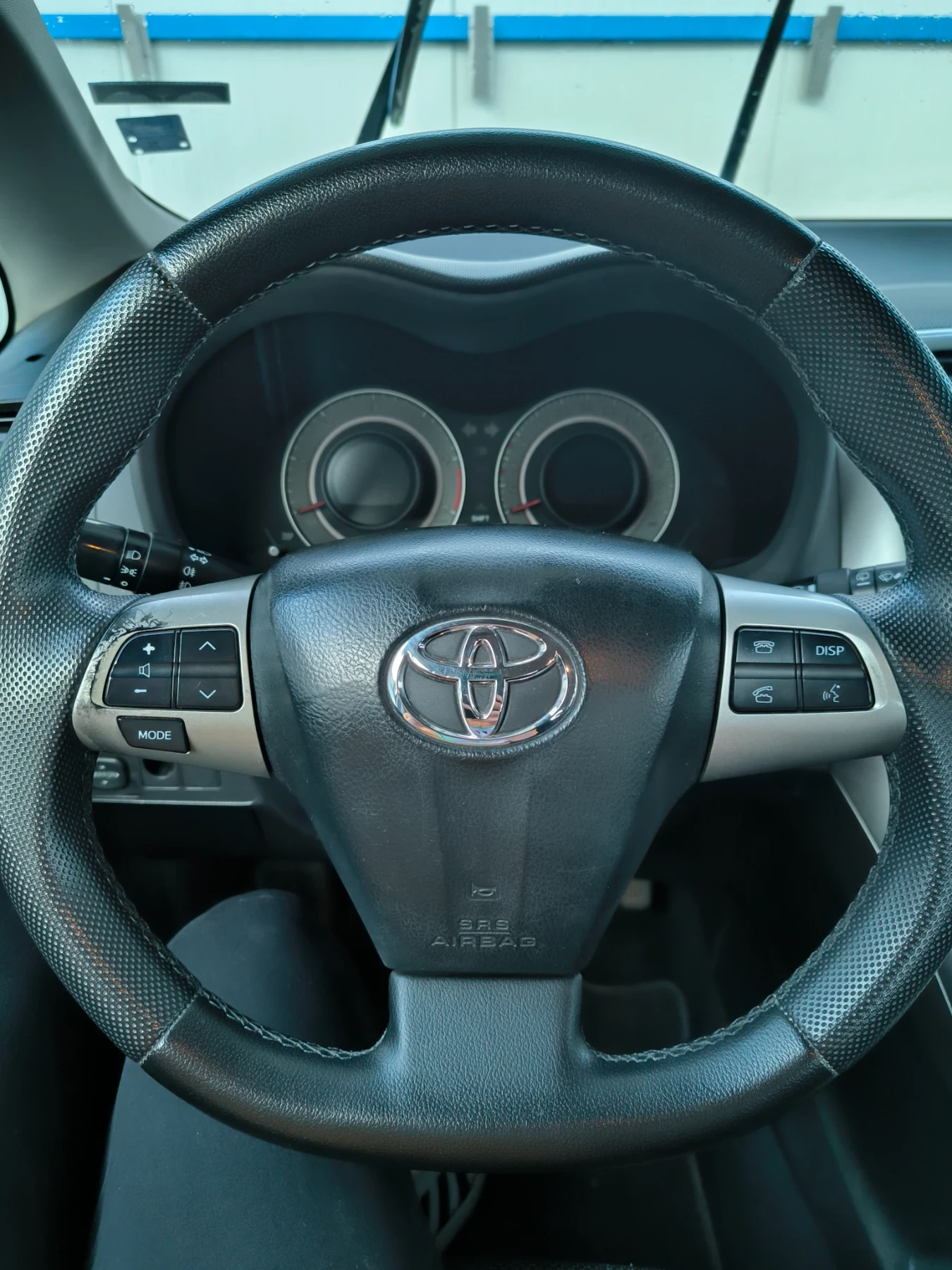 Toyota Auris  - изображение 9