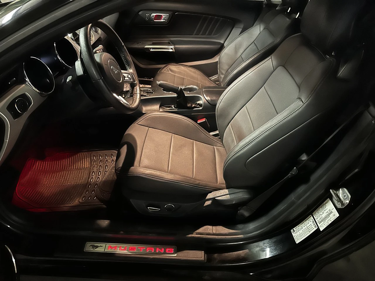 Ford Mustang Cabrio Premium Pack - изображение 4