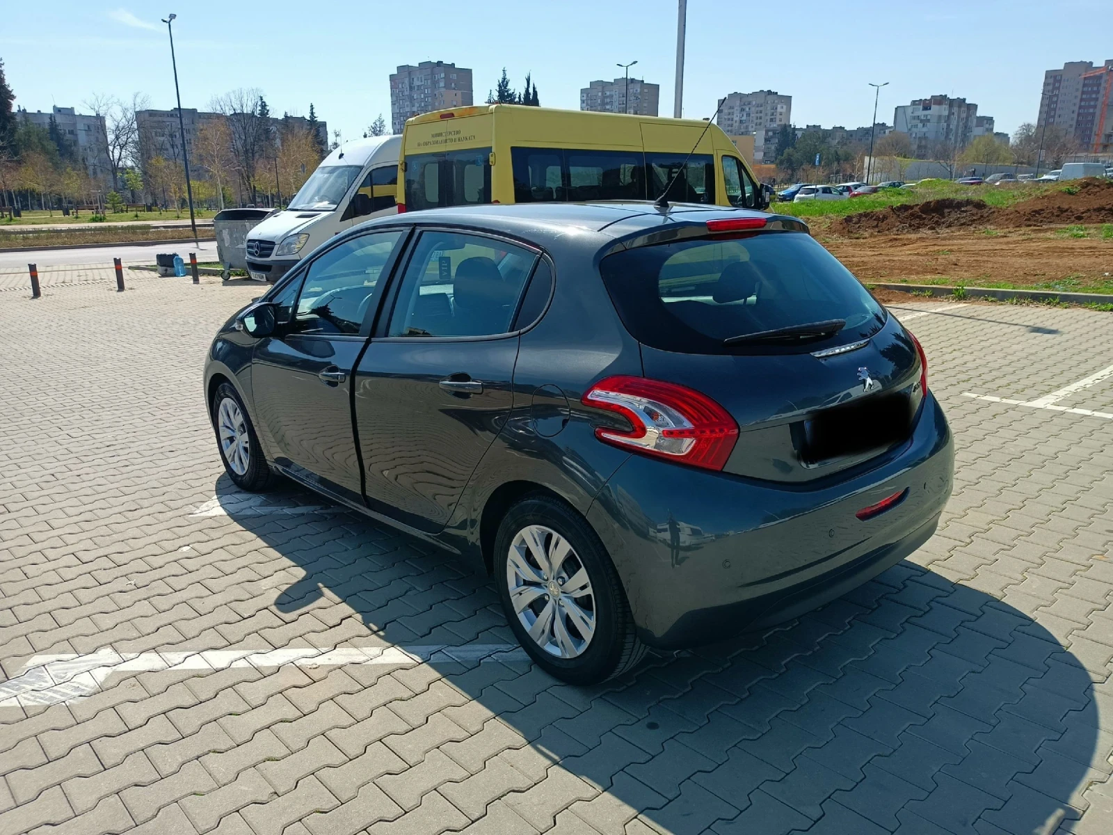 Peugeot 208 1.4 lpg 4 цил НОВА 111хил км - изображение 3