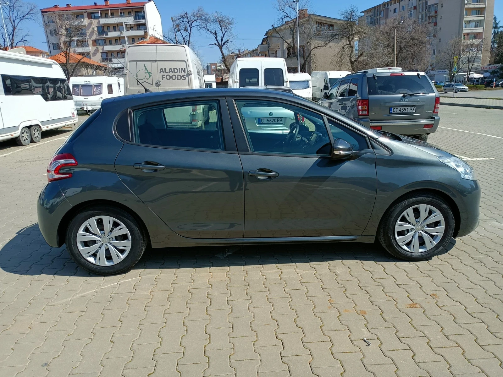 Peugeot 208 1.4 lpg 4 цил НОВА 111хил км - изображение 5