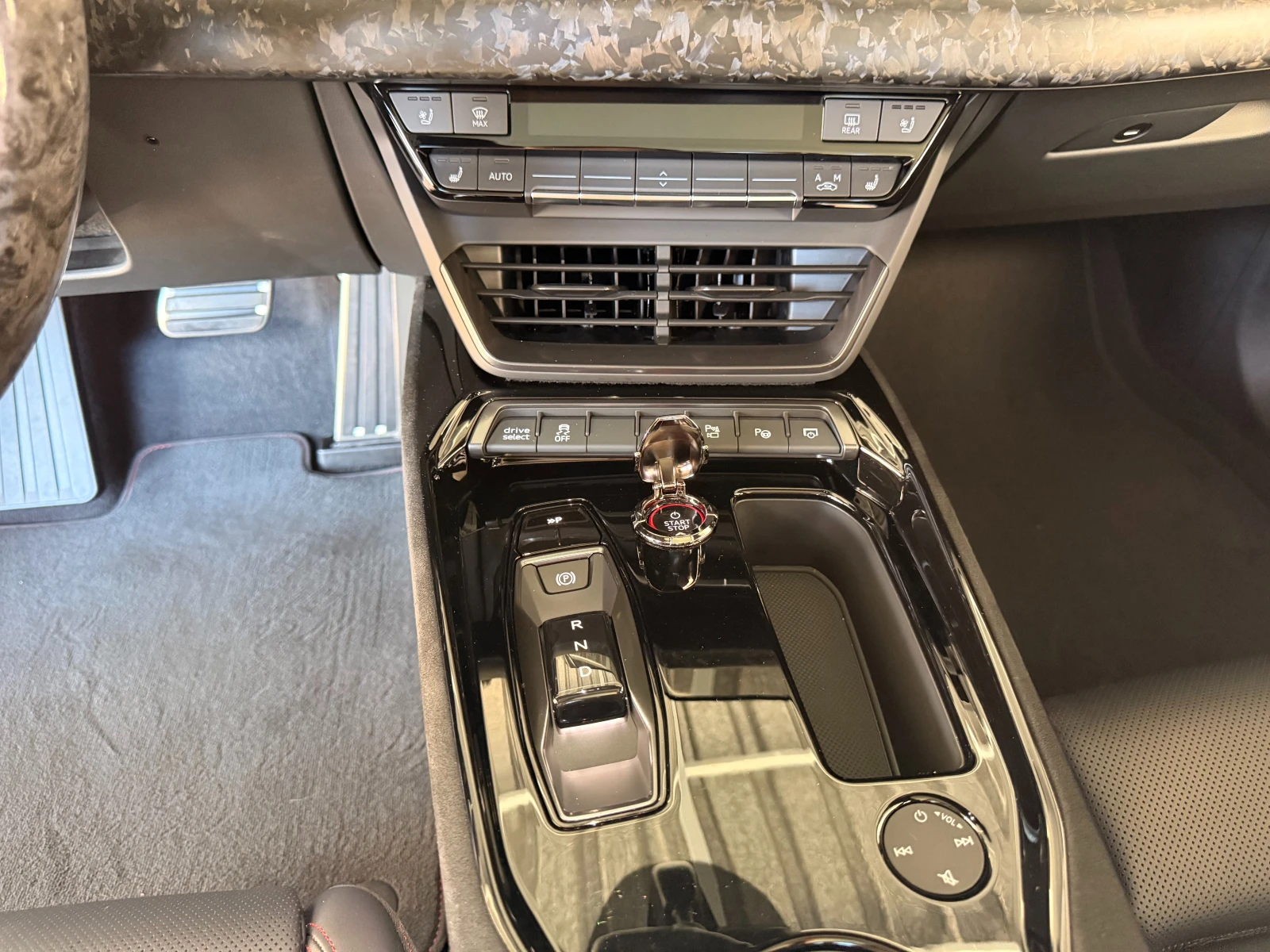 Audi E-Tron GT RS QUATTRO PERFORMANCE *   *  | Mobile.bg   10