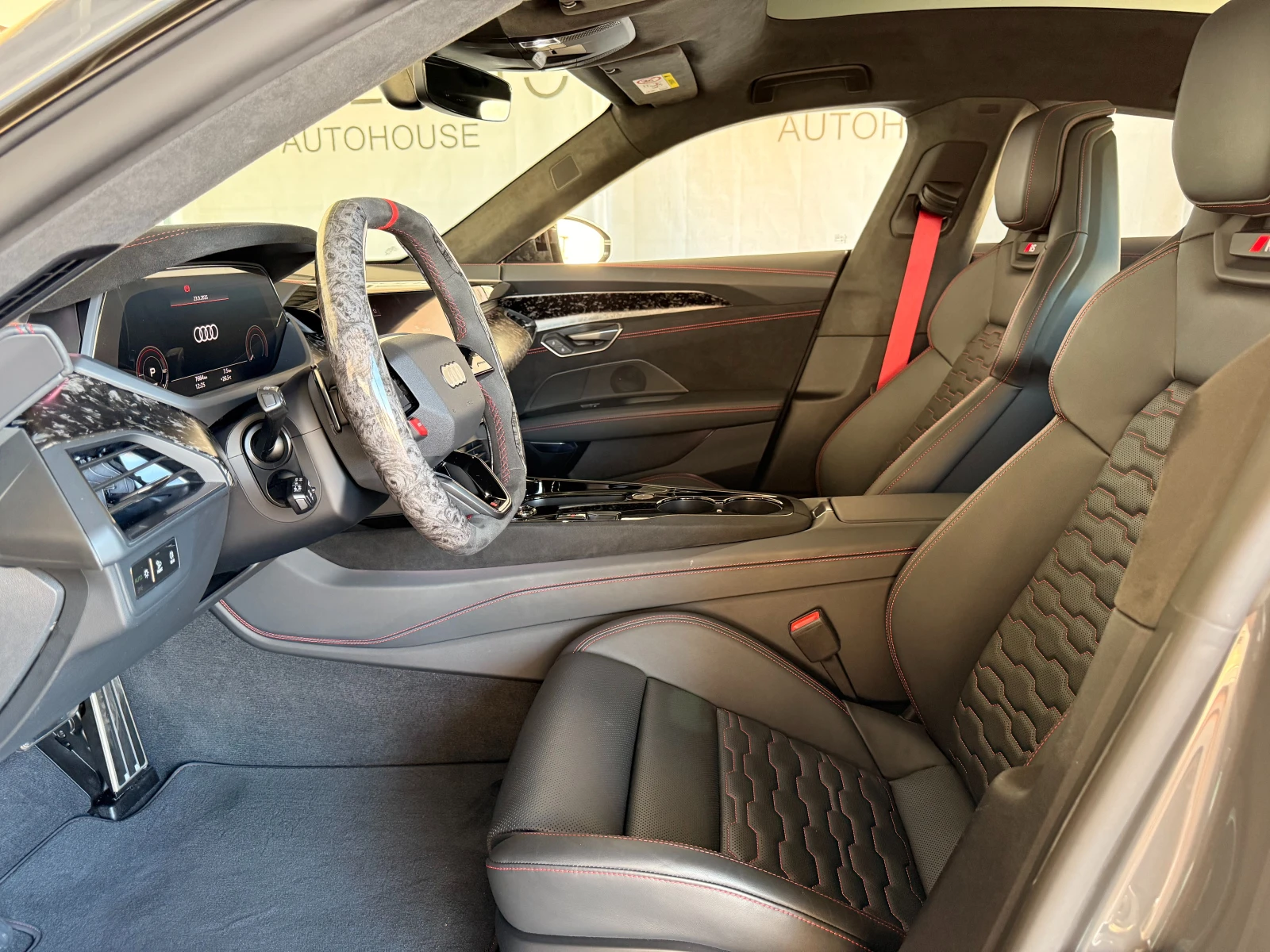 Audi E-Tron GT RS QUATTRO PERFORMANCE *   *  | Mobile.bg   6