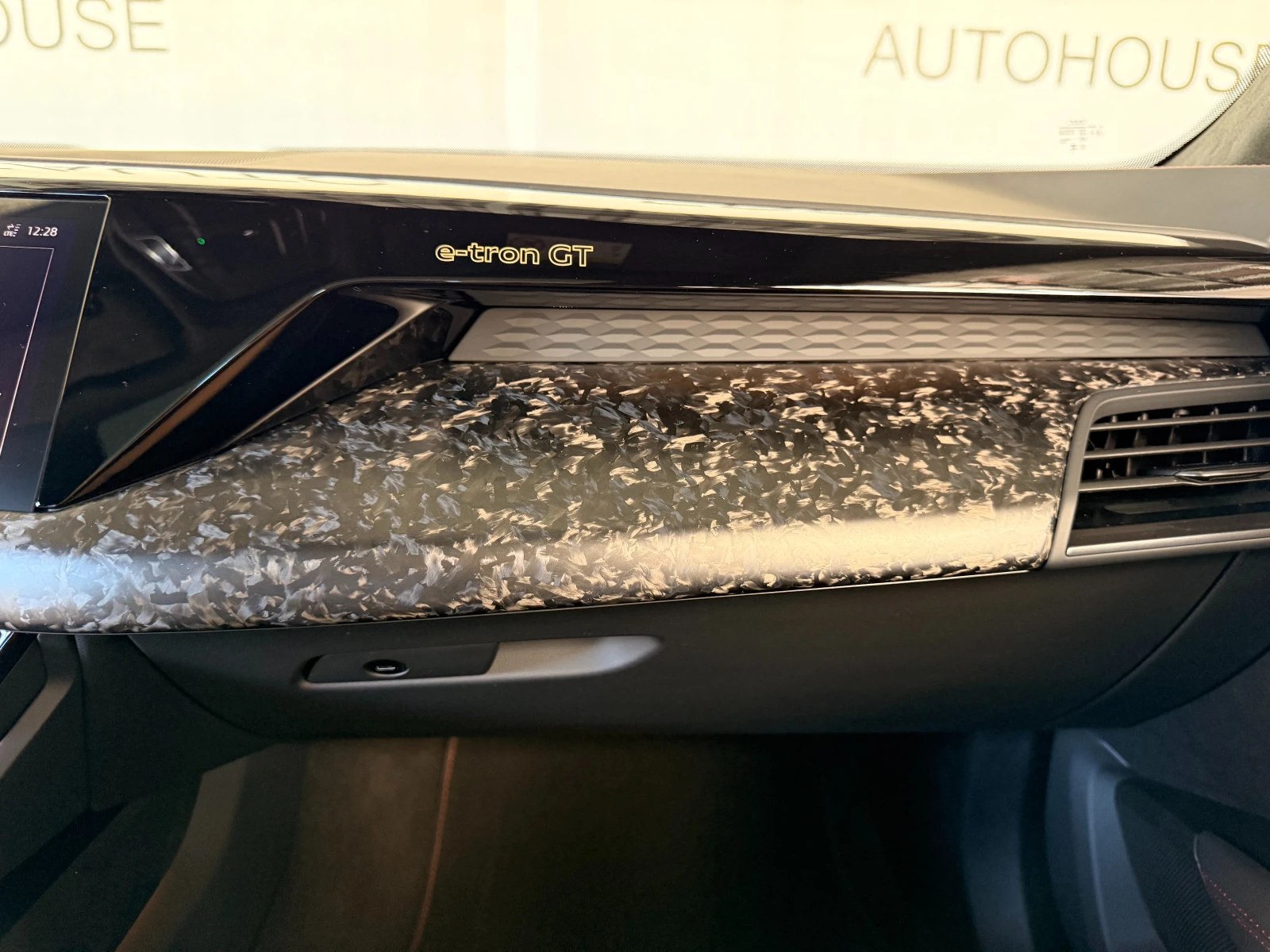 Audi E-Tron GT RS QUATTRO PERFORMANCE *   *  | Mobile.bg   11