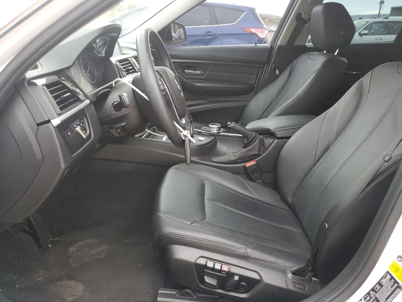 BMW 535 xDrive* 107k km* Бяла/черен детайл* Перфектна*  - изображение 7