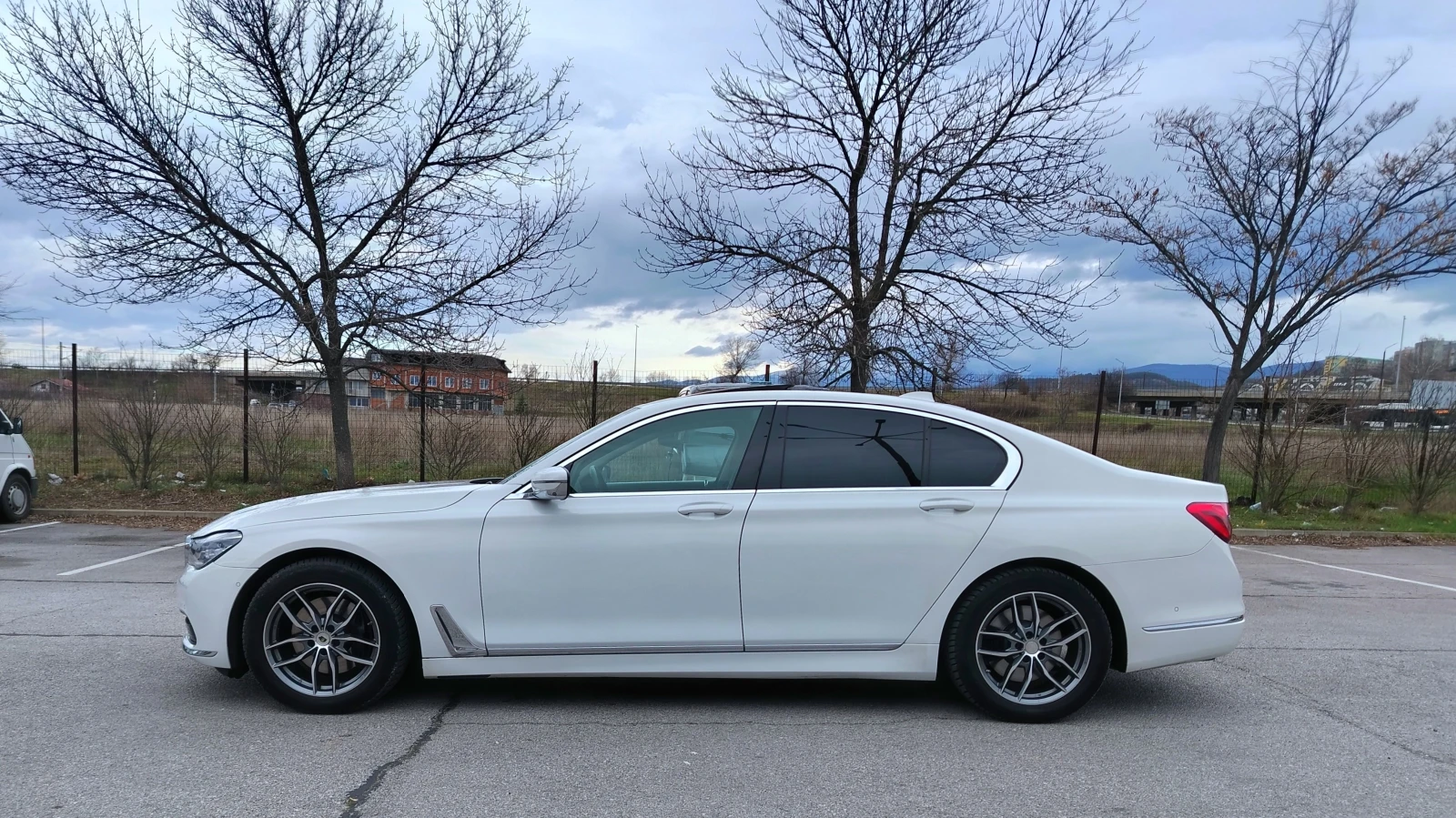 BMW 730 Xd G11 - изображение 3