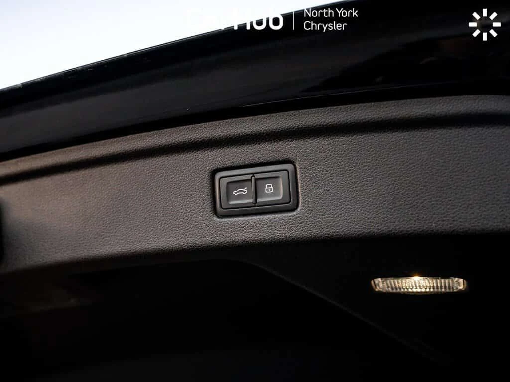 Audi A5 * Progressiv Sunroof Heated Seats & Wheel Navi Aud, снимка 13 - Автомобили и джипове - 53950953