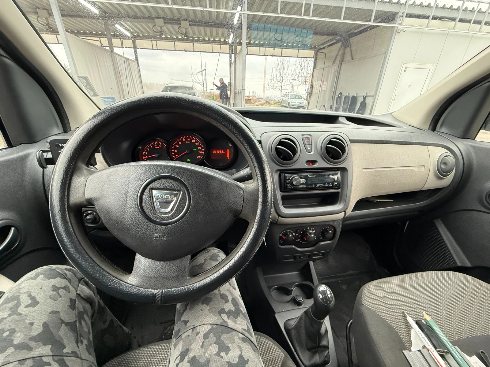 Dacia Dokker 1.5 DCI, снимка 10 - Автомобили и джипове - 54013243