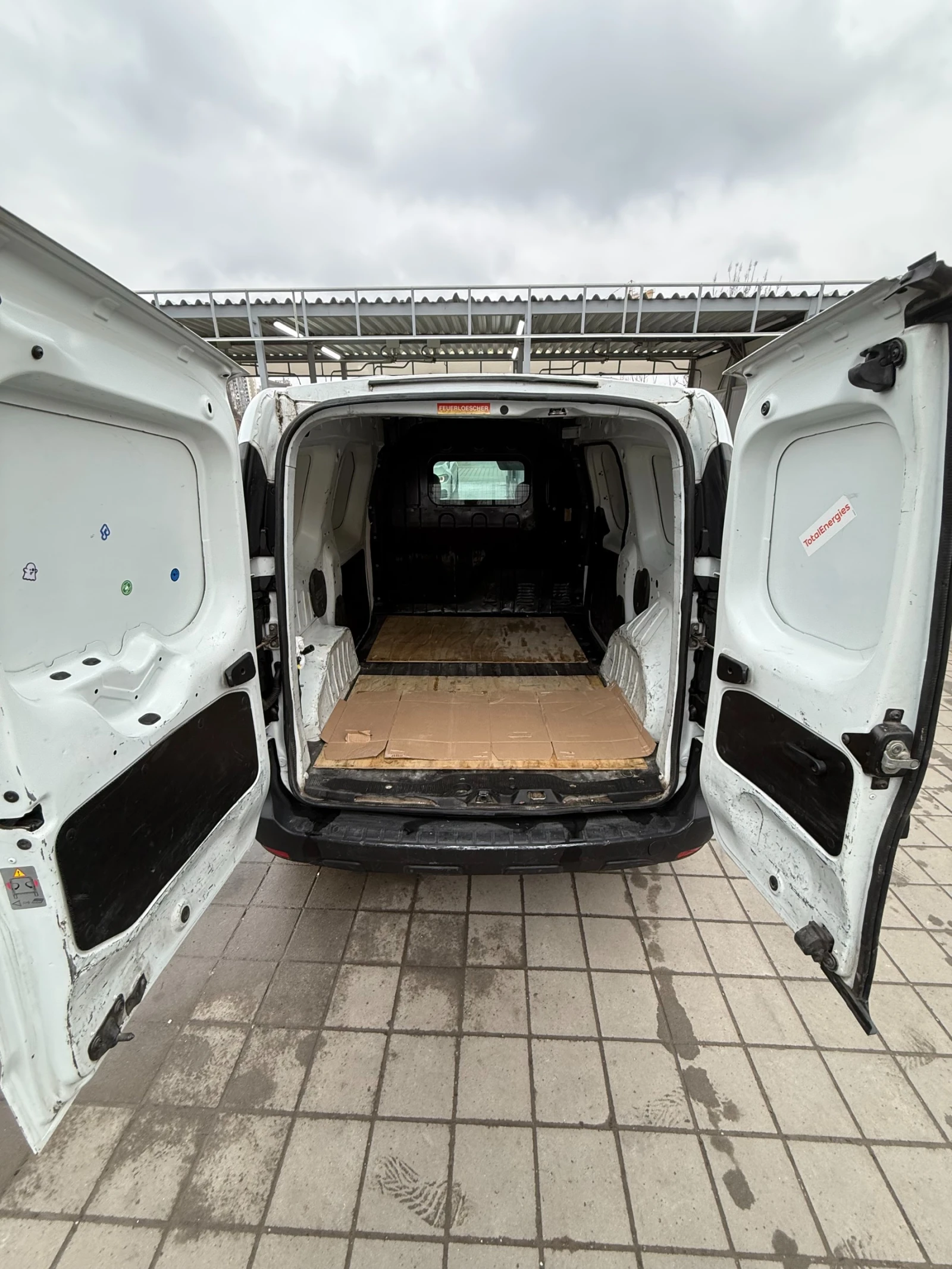 Dacia Dokker 1.5 DCI, снимка 8 - Автомобили и джипове - 54013243