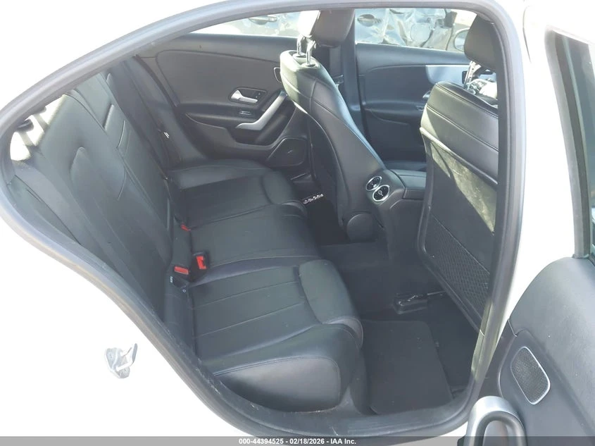 Mercedes-Benz A 220 2.0L I-4 DI, DOHC, VVT, TURBO, 188HP All Wheel | Mobile.bg � ����������� 8