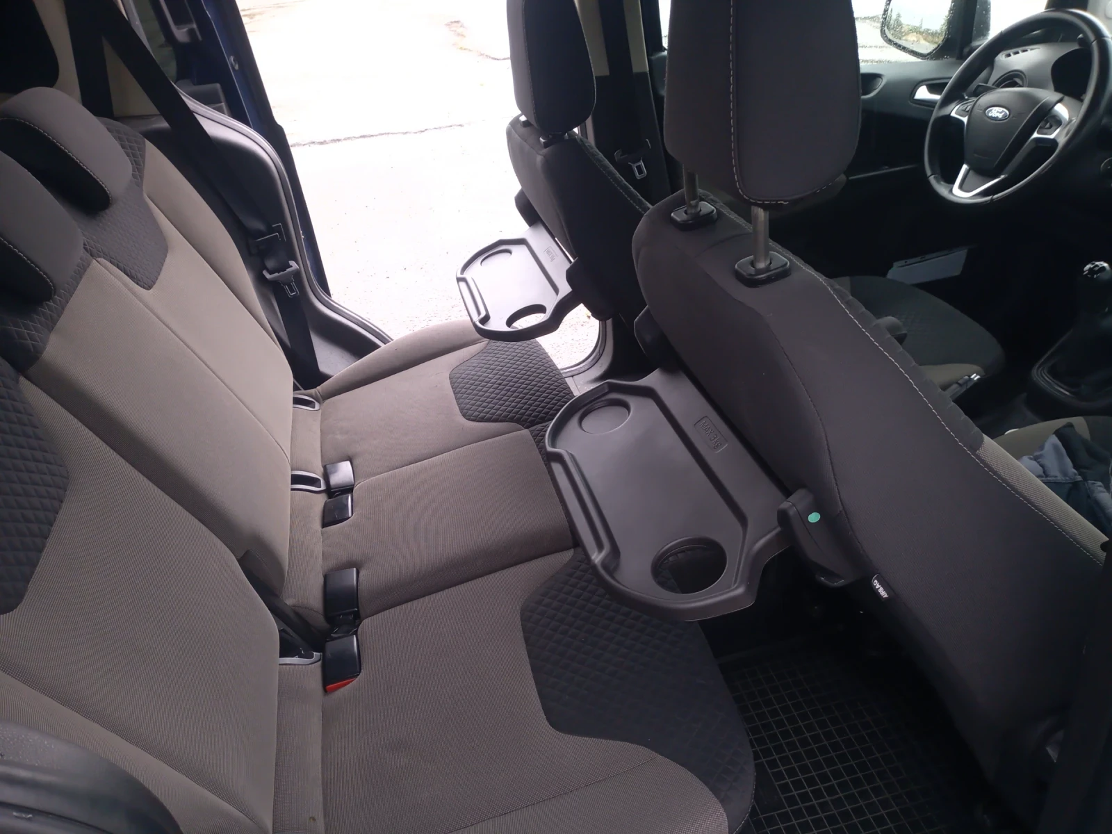 Ford Courier Tourneo Courier 1.5tdci/75к.с., снимка 13 - Автомобили и джипове - 54275895