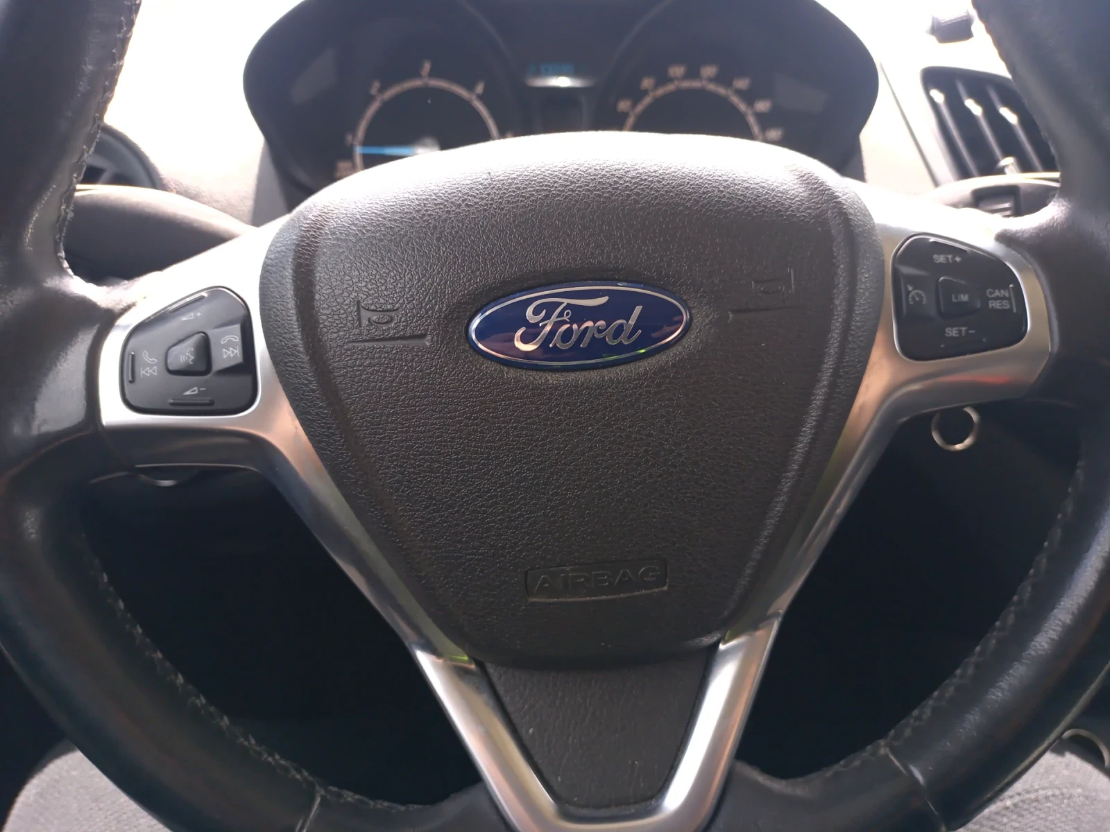 Ford Courier Tourneo Courier 1.5tdci/75�.�. | Mobile.bg � ����������� 9