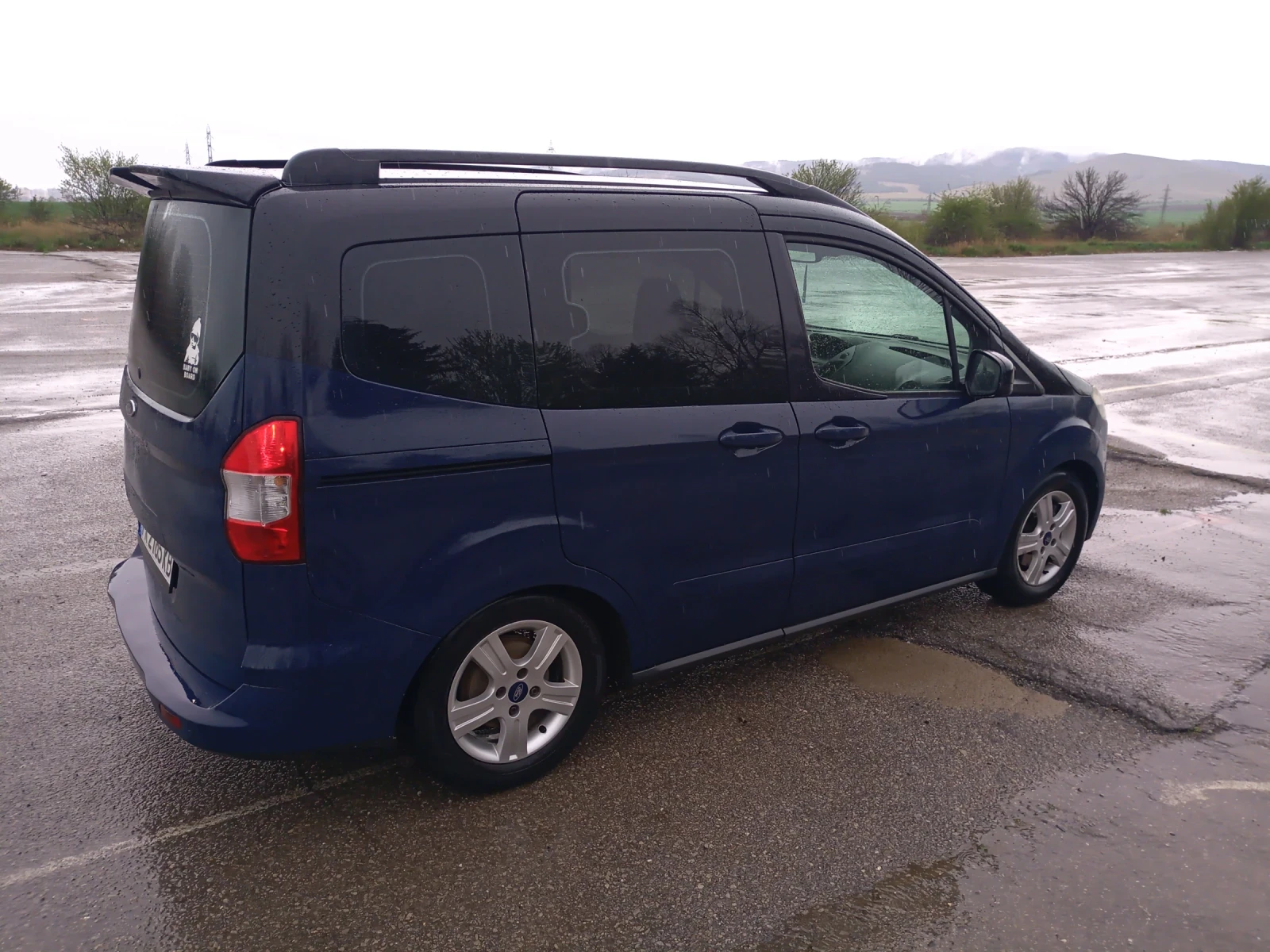 Ford Courier Tourneo Courier 1.5tdci/75к.с., снимка 4 - Автомобили и джипове - 54275895
