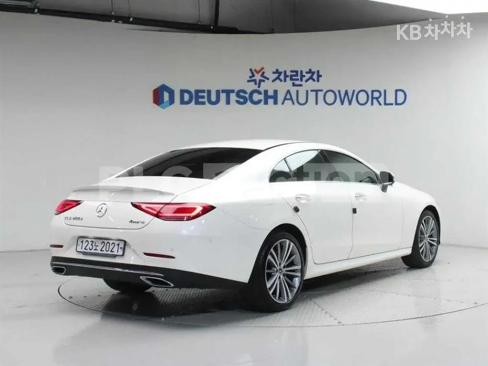 Mercedes-Benz CLS 400 * ДИСТРОНИК * ХЕД ЪП * 360 * АМБИЕНТНО, снимка 2 - Автомобили и джипове - 54300831