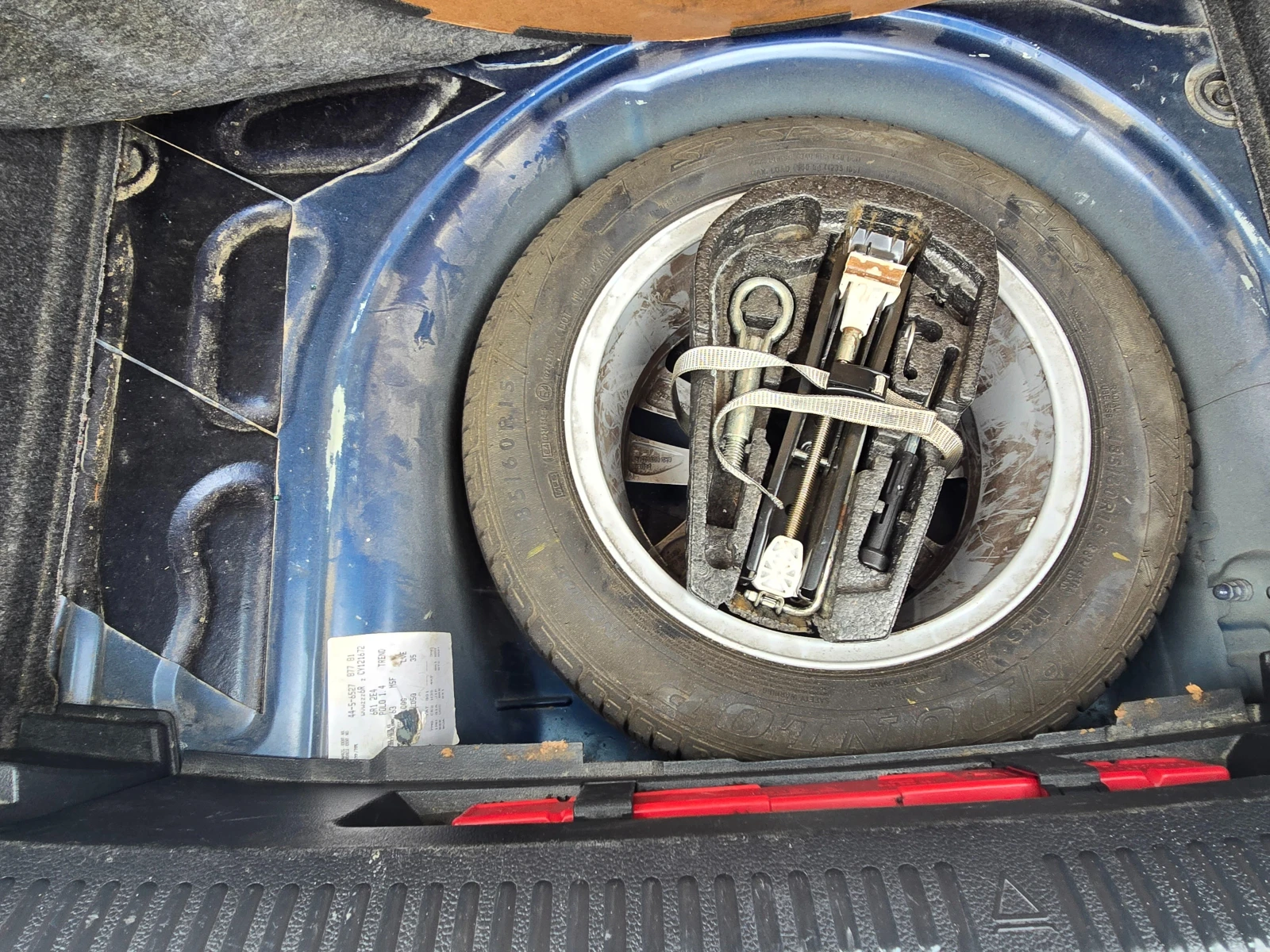VW Polo 11г. 1, 4 -86к.с.  MPI, снимка 15 - Автомобили и джипове - 54457088