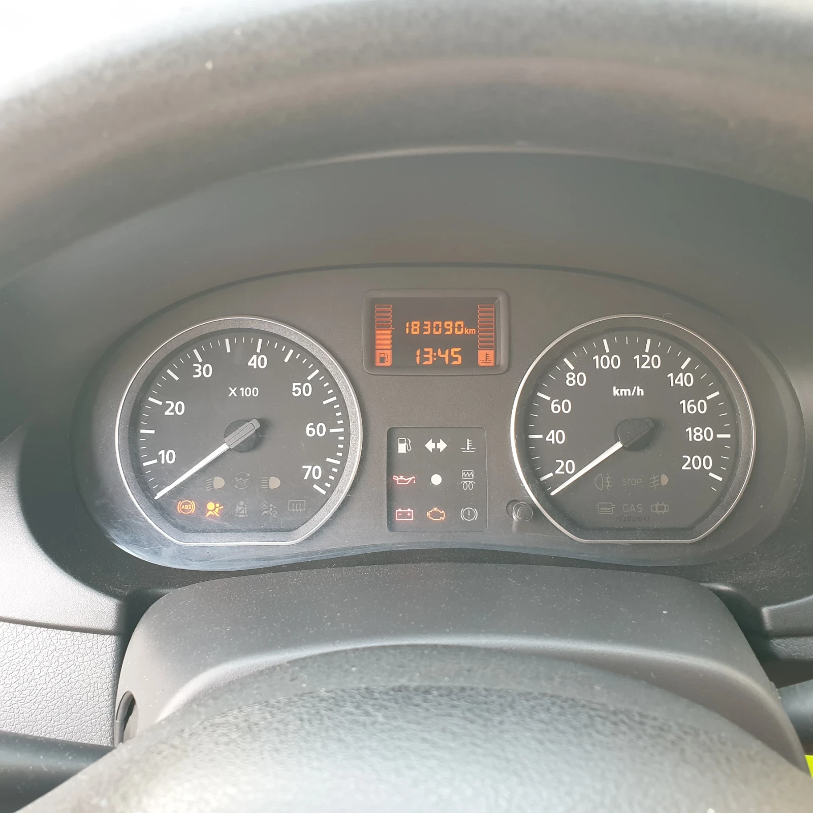 Dacia Logan, снимка 9 - Автомобили и джипове - 54584763