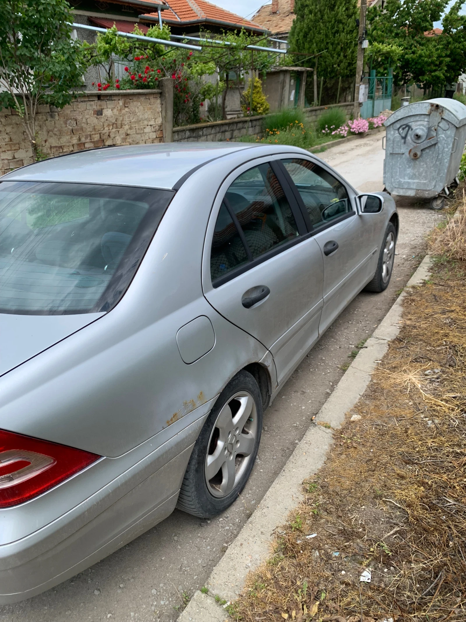 Mercedes-Benz C 180, снимка 4 - Автомобили и джипове - 54618773