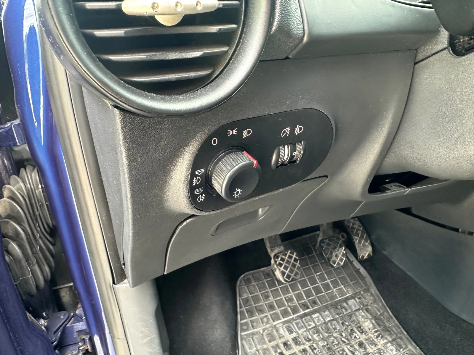 Seat Ibiza, снимка 8 - Автомобили и джипове - 54671046