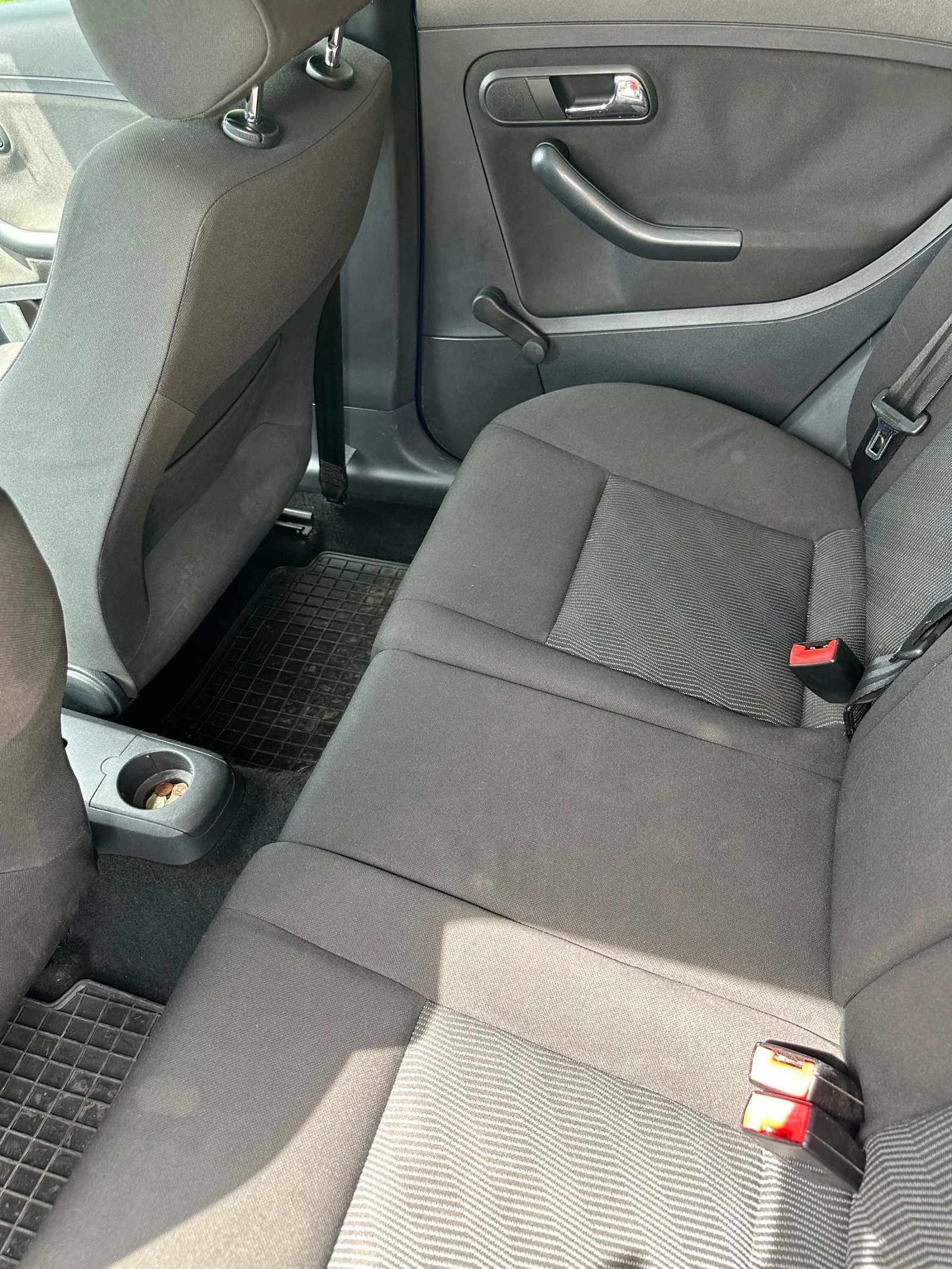 Seat Ibiza, снимка 11 - Автомобили и джипове - 54671046
